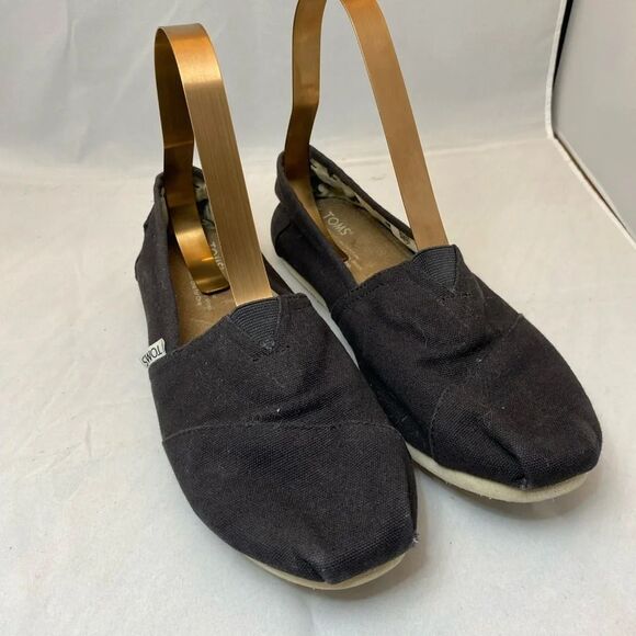 Tom’s  Slip on Shoes 10 wide black - Picture 1 of 7